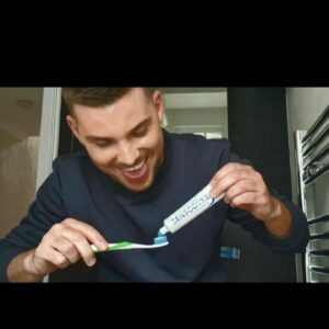 Kieron Richardson Instagram - #AD I always enjoy an ice cream on a sunny (or not so much) spring day with the kids… though I do always end up eating their ice creams too 🙈 Comment below with your favourite flavour of ice cream 🍦 Cold foods like this can trigger sensitive teeth but by using @sensodyneuk Daily Care Extra Fresh twice a day, you don’t need to miss out on the food and drinks you love… life’s too short for sensitive teeth! #SensodyneMoments
