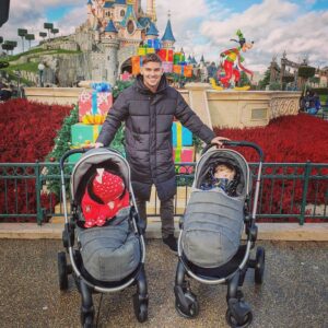 Kieron Richardson Instagram - Disneyland walking all wrapped up...
Countdown has begun 
Next stop paris 
Phoebe and chase in their @icandyworlduk peach extra cosy 
#gifted