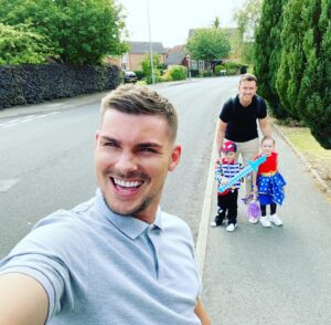 Kieron Richardson Instagram - Weekend baby 😀😀😀
