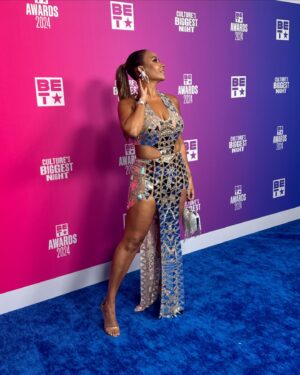 Kiki Haynes Instagram - BET Awards 2024 ⭐️
#Pose #Shine #RedCarpet