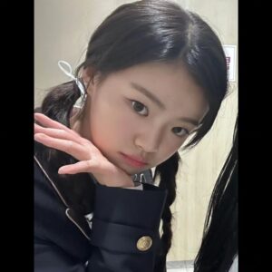 Kim Bo-min Instagram - 💜