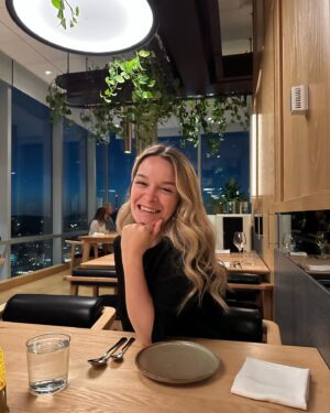 Kim Boutin Instagram - Last night 🌙

@hiatusmontreal