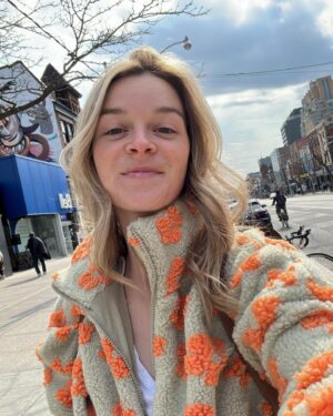 Kim Boutin Instagram - Ce week-end, à la session annuelle de @teamcanada j'ai assisté à des discussions remplies de bonne volonté entre les différents représentants d'athlètes et plusieurs partenaires sportifs principaux! 

Tous ont à coeur de voir grandir le sport dans un environnement sain et constructif ❤️ 

Alors continuons de DISCUTER, PARTAGER, PLANIFIER et CONSTRUIRE  une culture à l’image d’aujourd’hui ! 

C'est ce qui nous permettra d'avancer ENSEMBLE ! 🤝🇨🇦

#athletevoice #commissiondesathletes