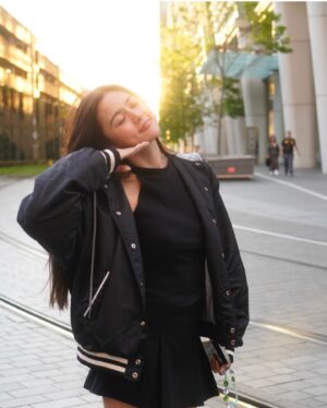Kim Chiu Instagram - BIRMINGHAM snaps!🇬🇧📸🫡👍🏻😉👌🏻

#CHIUrista #ootdKSYC