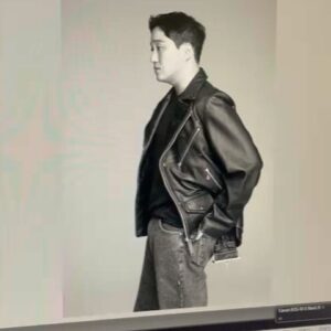 Kim Dae-myung Instagram - 새해엔 더 행복할거에요 모두. 새해 복 많이 받으세요~! 😊☀️

“함께 드리는글.”

안녕하세요. 배우 김대명입니다. 

최근 저를 사칭하는 SNS 계정과 저를 사칭해 DM을 보내는 사례가 다수 발견되어 당부의 말씀 전합니다. 

현재 제가 운영하는 개인 인스타그램 계정은 @daemyeung.kim 입니다. 이외의 계정은 제가 운영하는 것이 아닙니다. 또한 어떠한 경우에도 특정 개인에게 개별적인 제안이나 요구를 하지 않습니다. 

이 점 각별히 유의하시어 사칭 계정으로 인한 피해를 입지 않도록 주의 부탁드립니다. 

감사합니다.

Hello, this is actor Kim Dae-myung.

Recently, there have been several cases of impersonating my official account and sending direct messages through fake accounts.

My current personal Instagram account is @daemyeung.kim. Please be advised that other accounts are NOT mine. I also do not make individual offers or requests in any cases or circumstances.

Please be careful and hope you won’t get damaged by an impersonated account.

Thank you.