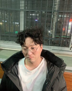 Kim Dae-myung Instagram - #슬기로운의사생활 🙁😊