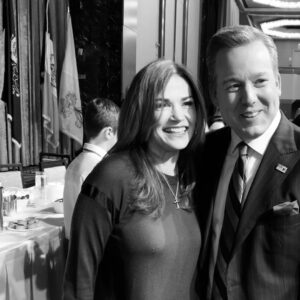 Kim Delaney Instagram - #thankyou for the #honor and an #inspiring day with the #NYPD @nypd @nypdholynamesociety #commissioneroneill #deputycommissioner Ganley, #detectives Desmond Stokes, @realjosephayala, Erik Gonzalez @erikg25 with #edhenry 🙏🍀
