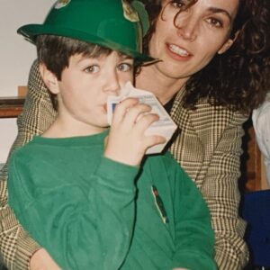 Kim Delaney Instagram - Gonna go find us some #leprechauns (& a lil homage to #og #nypdblue days) 🍀 Happy St.Patrick’s Day! 🍀 #slainte