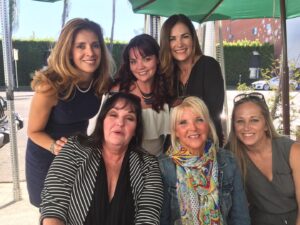 Kim Delaney Instagram - #fbf with my #cousins #family #weddingshowers 💚