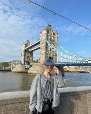 Kim Dong-han Instagram - 엘리베이터 타고 London Eye가기☀️