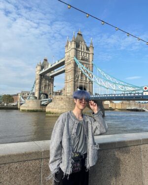 Kim Dong-han Instagram - 엘리베이터 타고 London Eye가기☀️