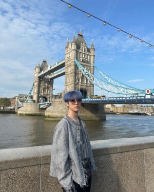 Kim Dong-han Instagram - 엘리베이터 타고 London Eye가기☀️