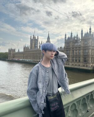 Kim Dong-han Instagram - London big ben☀️