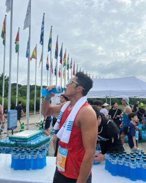 Kim Dong-hyun Instagram - #올림픽데이런 참가해서, 10km 완주 성공!🏃🏻‍♂️
오늘 10k는 거의 트레일 러닝 느낌의 코스이슈로 46분🤣🤣
파리올림픽 응원하겠습니다.🙏🇰🇷
#광고 #파워에이드 #파워에이드제로 #나만의순간멈추지않는파워 #올림픽데이런2024#POWERADE #2024파리올림픽 #러닝 @coke.deal