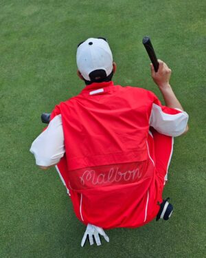 Kim Dong-jun Instagram - Malbon day ⛳️ @malbongolf @youngmi_0909 
말본데이~ 영미누나 고마워요!!!