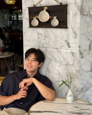 Kim Dong-jun Instagram - 오늘 날씨엔 땡모반 แตงโมปั่น 🍉