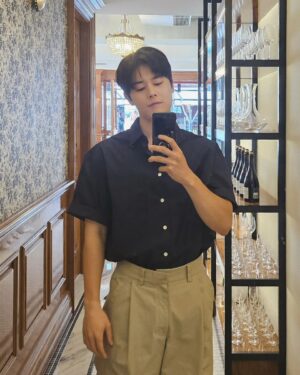 Kim Dong-jun Instagram - 오늘 날씨엔 땡모반 แตงโมปั่น 🍉