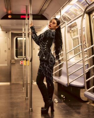 Kim Eun-young Instagram - In New york city such a beautiful disease 📸