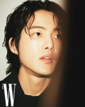 Kim Gun-woo Instagram - B컷❤️ @wkorea✅