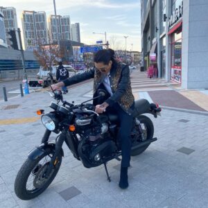 Kim Gun-woo Instagram - Vroom vroom 🏍️