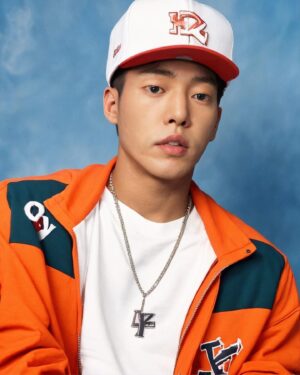 Kim Gun-woo Instagram - 묘하게 킹받네🙃😅