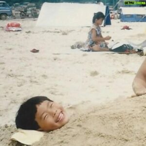 Kim Hae-jun Instagram - .
지금 브이 못해요 아빠.

#5월5일 #어린이날 #어린이
