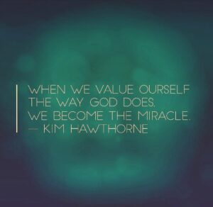 Kim Hawthorne Instagram - We are here to remember. And know. And trust. 💚

#seethelight #kimhawthorne #thekimhawthorne #wonder #remember