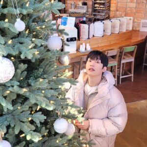 Kim Hyun Wook Instagram - 두군두군 미리크리스마스 🎄 🎅