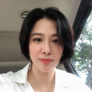 Kim Hyun-joo Instagram - Thank you!! #thanxtagram#드엔#전미연원장#빅토리아원장#이선화실장#YNK#my dear fans