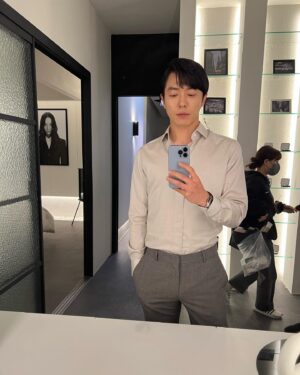 Kim Jae-wook Instagram - 그동안 <크레이지 러브>를 사랑해주신 여러분,감사합니다.행복하세요 🔨