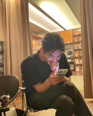 Kim Jae-yong Instagram - 🤭