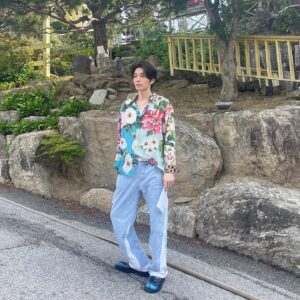 Kim Jae-young Instagram - 🤗
오늘밤 10시30분 tvn 
월수금화목토 앞으로 모이세용🤗