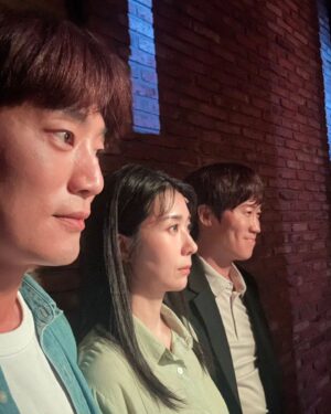 Kim Ji-hyun Instagram - 공연 시작 전. 이제 좀 덜 쫄보...?ㅋ