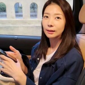 Kim Ji-hyun Instagram - 저...시구 취소됐어요...부산 맛집이라도...ㅠㅠ