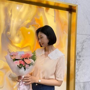 Kim Ji-hyun Instagram - 여름부터 겨울까지~
우리 주희 열심히 살았네요!ㅎㅎ
주희는 계속 열심히 살아갈 겁니다!
여러분들도 사랑을 나누며 따뜻한 하루하루를 살아가시길 응원할게요^^
감사합니다!!!
#서른아홉 #장주희