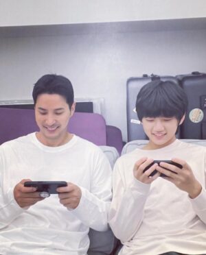 Kim Ji-seok Instagram - 우리는 표정 父子 👨‍👦❣️