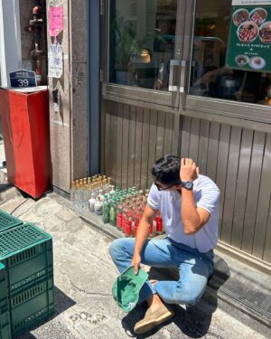 Kim Ji-seok Instagram - . 
홍콩 20분 웨이팅 실패후 
건강 포케에 너무너무 행복한 나