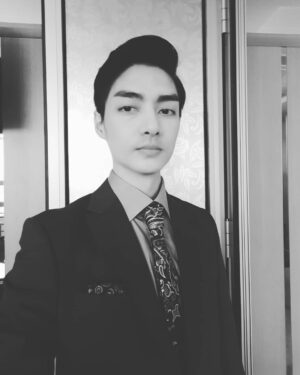 Kim Joon Instagram - #옛날사진 아닌데 #옛날사람 느낌 #흑백 #좋아