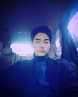 Kim Joon Instagram - 🤳
