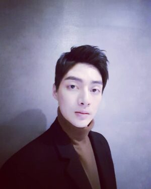 Kim Joon Instagram - #연휴 가 #끝 나가요 #힘내요 🏋️‍♂️