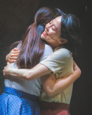 Kim Ju-yeon Instagram - 잘가요. 라흐헤스트.
정말 정말 라흐헤스트 덕분에 이번 여름 누구보다 행복했습니다. 
작년과 올해 라흐헤스트 하면서 저 자신도 정말 많이 성장하고 단단해지는 감사한 시간이었어요.
힘든 하루 보내더라도 공연하면 정말 고된마음이 늘 싹 사라지는 기분이었거든요. 무대뒤에서 라흐 노래와 대사를 듣고있으면 조금 더 용기를 얻고 살아가게 되더라고요.
주셨던 선물과 편지 읽으니 감사한 마음 과 또 한번 뭉클해지는 밤이예요.!!
저 역시 늘 이 라흐헤스트와 동림 잊지않고 힘들고 고단할때 툭툭 털고 일어날 수 있는 건강한 사람이 될게요. 
 ‘나의 느낌표를 믿어!’ 라는 마음으로 우리 행복합시다.  고마웠어요.

역시, 동림이야