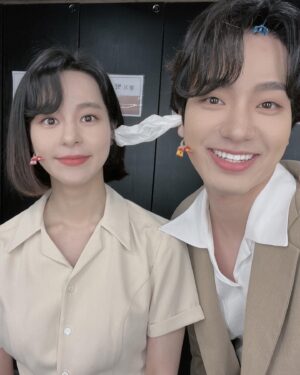 Kim Ju-yeon Instagram - 라흐헤스트 무사히 모두 공연을 올렸답니다❤️
정말 늘 무대위에서, 위로 받는 이 작품을 다시 만나게 되어 너무너무너무 행복하답니다.
많이 보러와주세요🥹
마지막까지 다치지않고, 고민하고, 동림이를 향안이를 상을 환기를 사랑할게요.
#혹시오늘도올까 #라흐헤스트