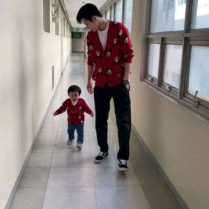 Actor Kim Jun-ho HD Instagram Photos and Wallpapers May 2023