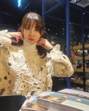 Kim Jung-hwa Instagram - MERRY CHRISTMAS🎄
예수님의 탄생을 축하하며🎉
모두 행복한 성탄절 보내시길😍
#분위기맛집
#알리스타커피본점
#3층
#사진잘나와요👍