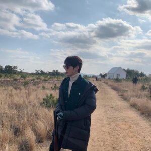 Kim Jung-hyun Instagram - 어디보자... #꿩의불시착 아니 #사랑의불시착 토일 밤9시