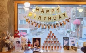Kim Kang-min Instagram - 많은 분들 덕분에 행복한 생일을 보냈습니다. 진심으로 감사드립니다.
그리고 @mystic.actors 최고💪🏻