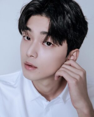 Kim Kang-min Instagram - White
@gayeongkim_ 
@mystic.actors