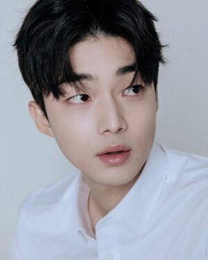 Kim Kang-min Instagram - White
@gayeongkim_ 
@mystic.actors