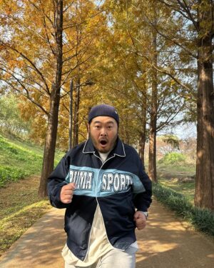 Kim Ki-bang Instagram - .
너에게로 가는 중~
.
#호들갑 #까부는중
#메타세콰이어길 #데이트