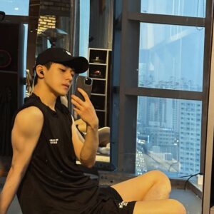 Kim Ki-hae Instagram - 🏋️